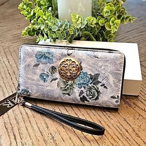 Blue floral wallet wristlet NWT